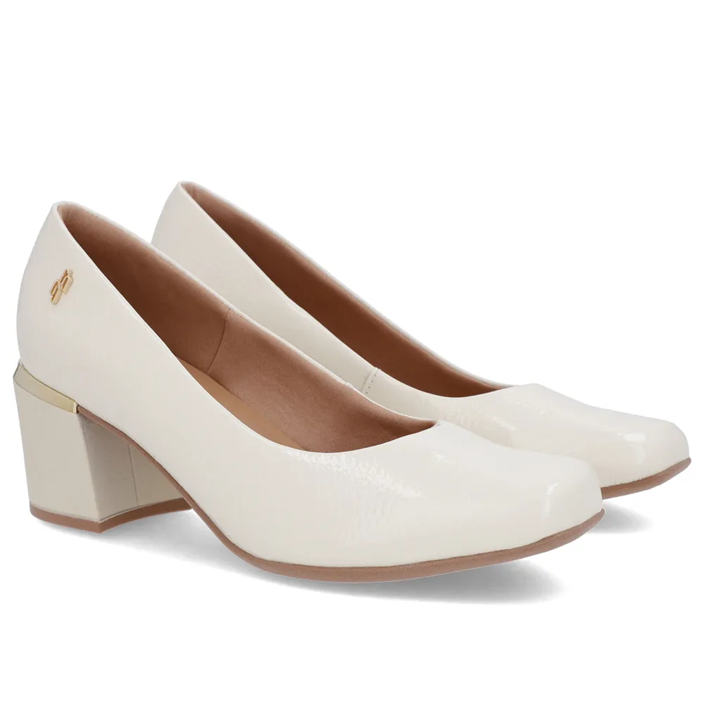 Scarpin Branco Marfim Verniz Bico Quadrado Salto Médio Elegante Feminino